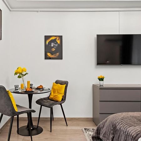 Brand New Studio - Old Town Bucureşti Ngoại thất bức ảnh