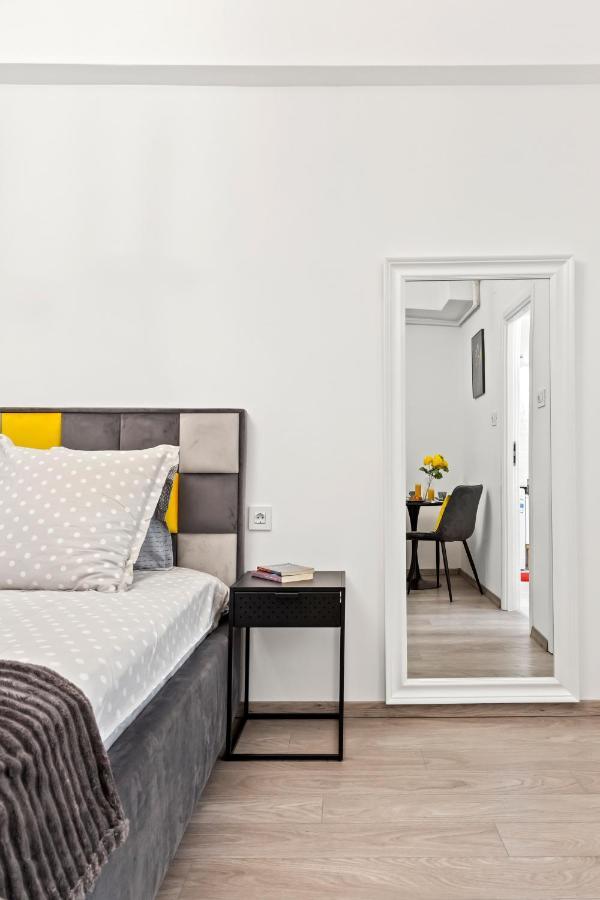 Brand New Studio - Old Town Bucureşti Ngoại thất bức ảnh